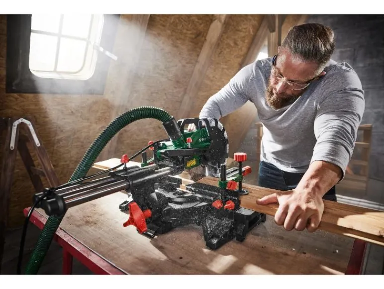Afkortzaag met verstekfunctie 2000 W - zaagblad 210 mm<PARKSIDE® Clearance