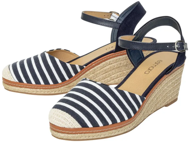 Dames sandalen met sleehak<esmara® Online