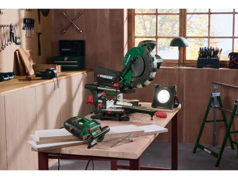 Decoupeerzaag 800 W<PARKSIDE® Outlet