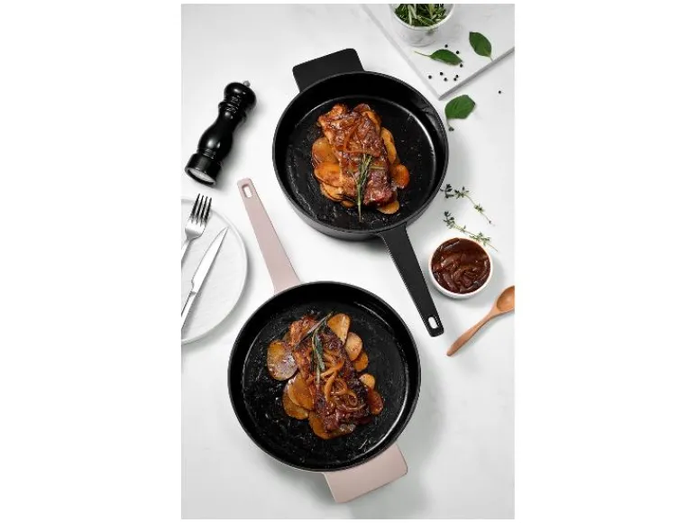 Gietijzeren pan 25 cm<Masterpro