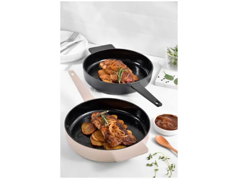 Gietijzeren pan 25 cm<Masterpro
