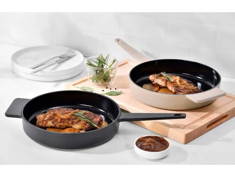 Gietijzeren pan 25 cm<Masterpro
