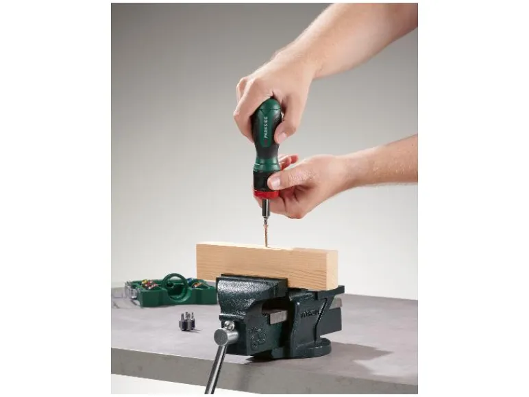 Ratelschroevendraaier met bitset<PARKSIDE® Clearance